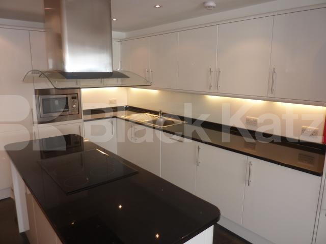 			VIEWINGS ESSENTIAL, 3 Bedroom, 1 bath, 1 reception Apartment			 Gloucester Avenue, CAMDEN